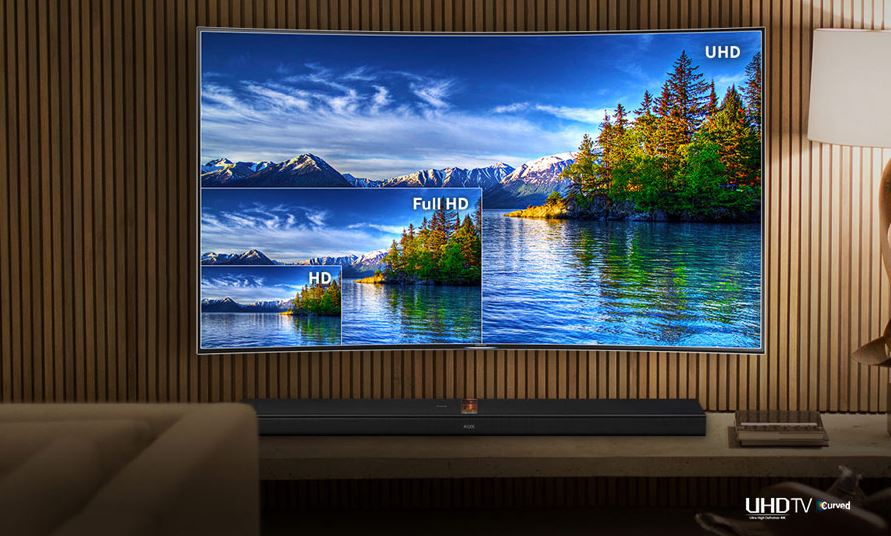 UHD TV Curved in a living room