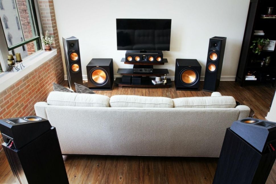 Klipsch 7.2 Surround Sound Speakers Double Sub Woofers Living Room