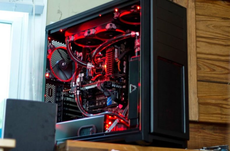 Full Tower Case Phanteks Enthoo Pro with Red Lightning