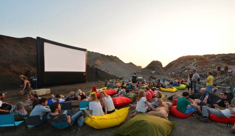 Outdoor Projector Screen in Quarry