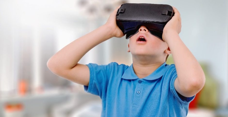 VR Amazed Boy Kid